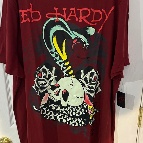 NWT Ed Hardy Burgundy Tee with Snake and Skull Design (SIZES: 3X-5X) - Picture 3 of 7